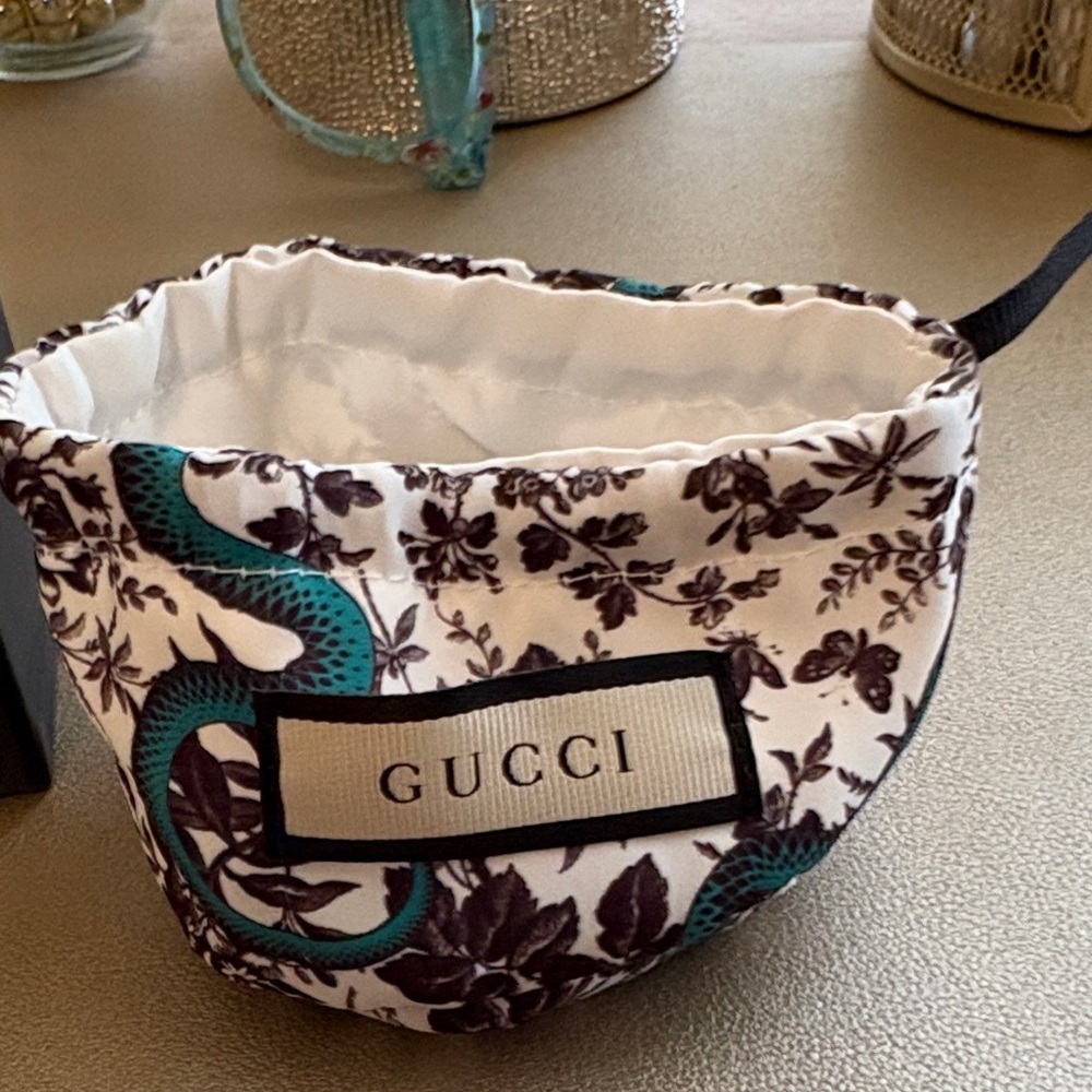 Gucci Silver Heart Charm Necklace - Picture 7 of 8